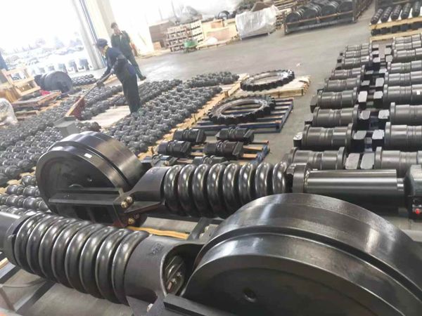 履帶（dài）底盤四輪一帶